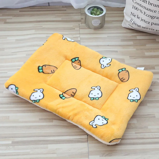 Short Plush Pet Sleeping Bed